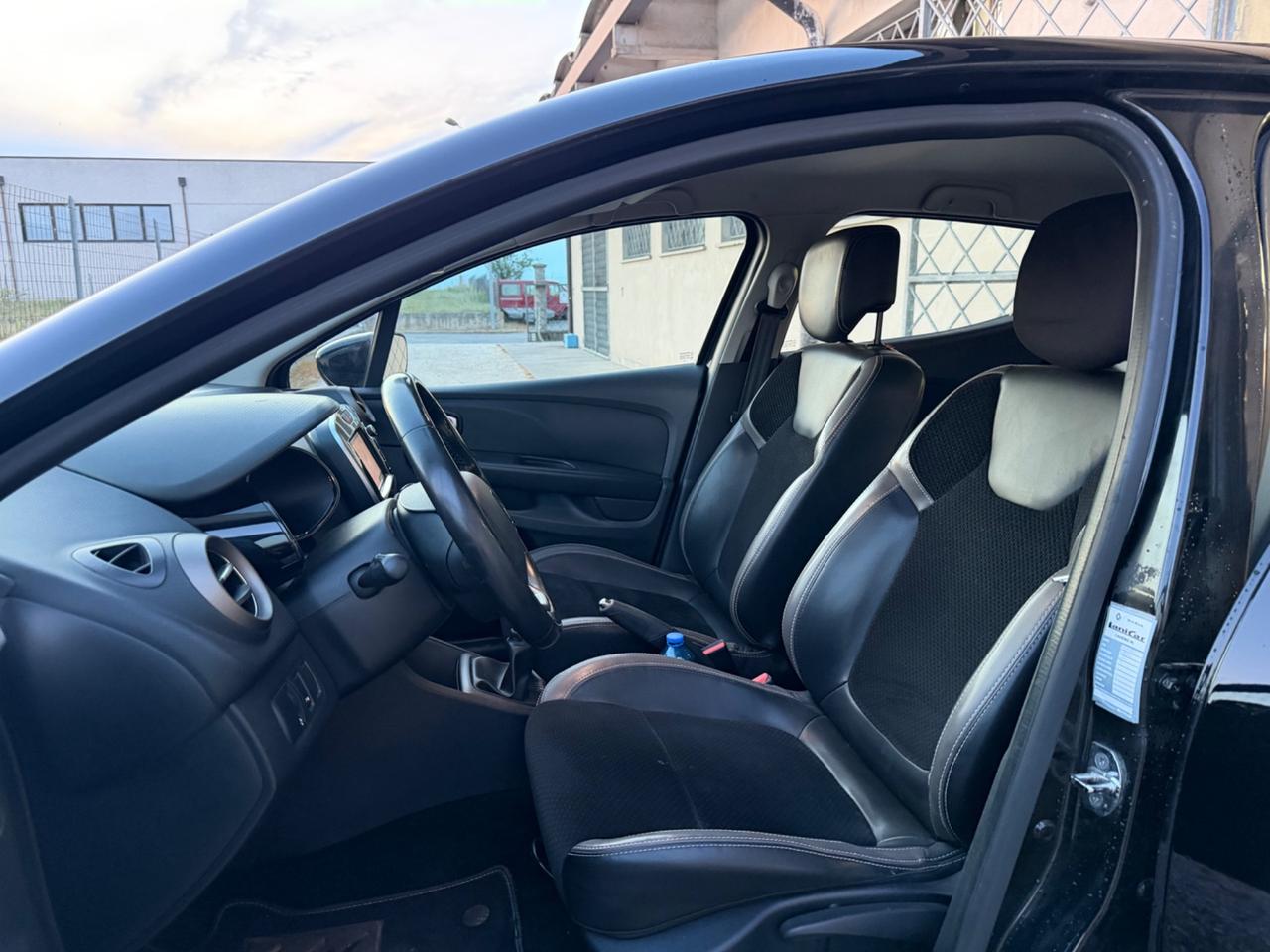 Renault Clio 1.2 75CV 5 porte Intens