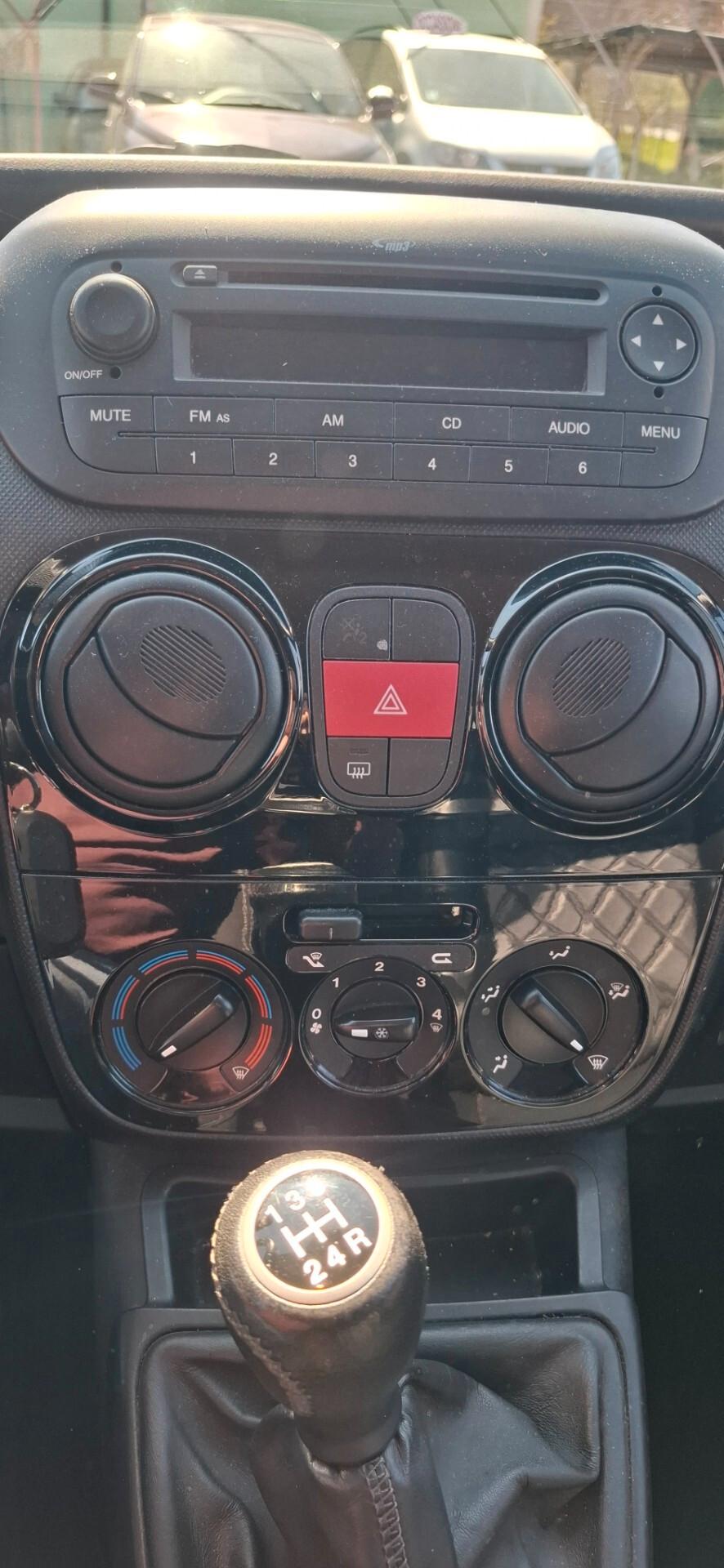 Fiat Qubo 1.3 MJT 95 CV Dynamic trasporto disabili e invalidi con sedile passeggero estraibile