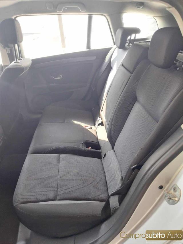 RENAULT Laguna 2.0 dCi 150CV SporTour Nav