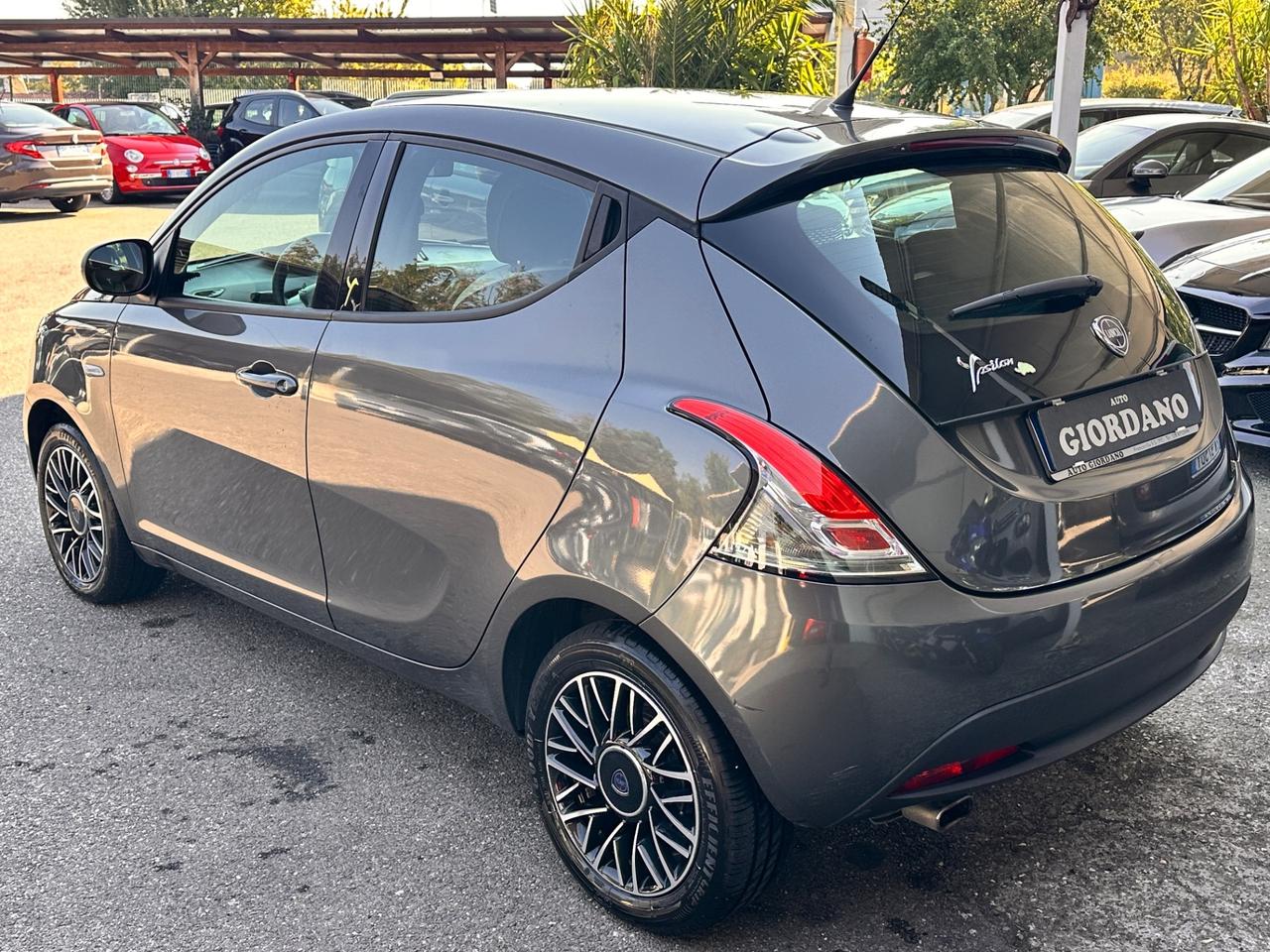 Lancia Ypsilon 1.2 GPL Ecochic Gold