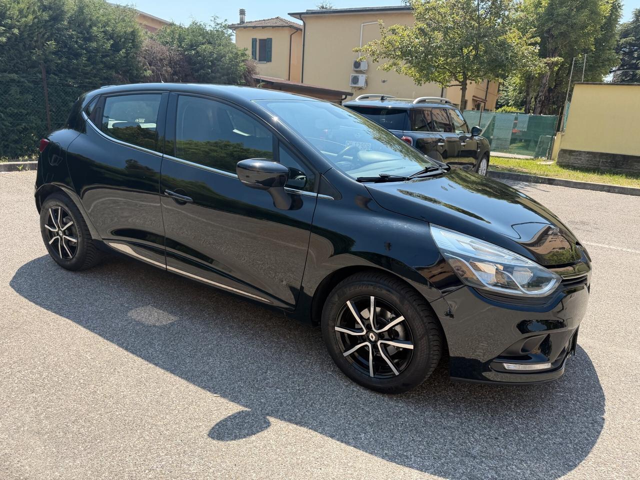 Renault Clio 1.5 dci - NEOPATENTATI - 12 MESI DI GARANZIA -
