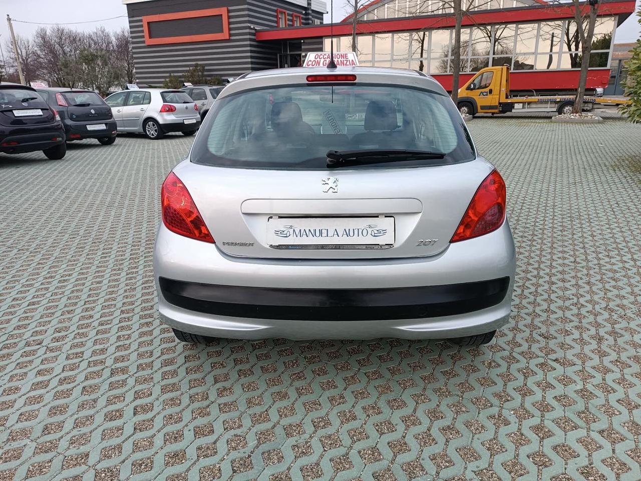 Peugeot 207 1.4 8V 75CV 3p. ONE Line
