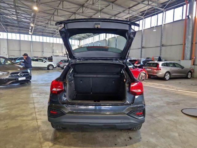 AUDI Q2 30 TDI Business