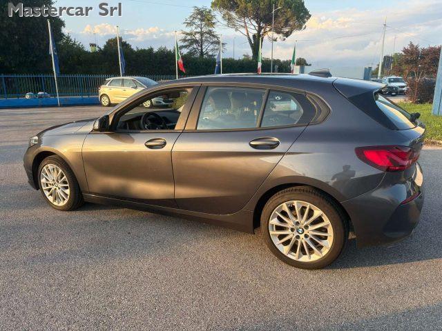 BMW 120 Serie 1 F40 120d xdrive Bus Adva auto GB628PB