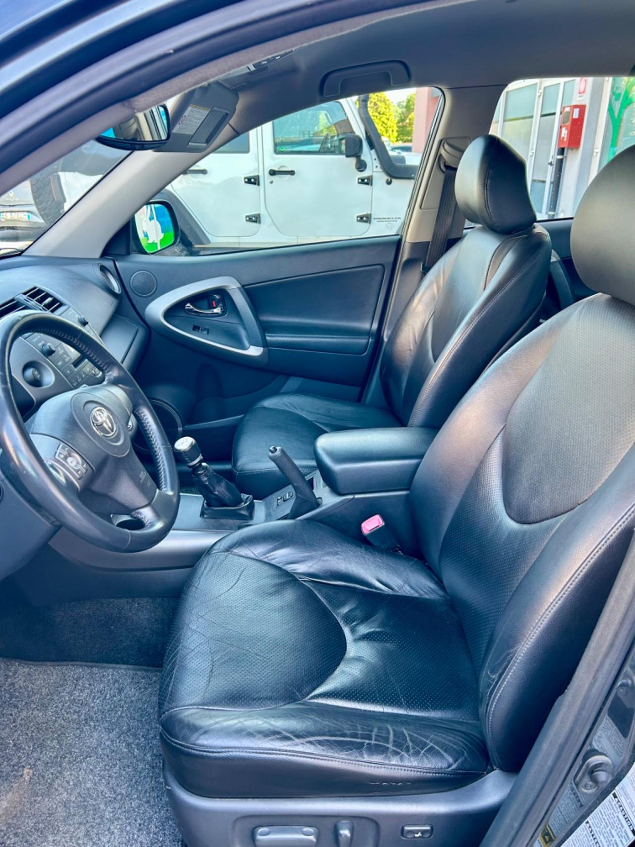 Toyota RAV 4 RAV4 2.2 D-4D 136 CV Luxury