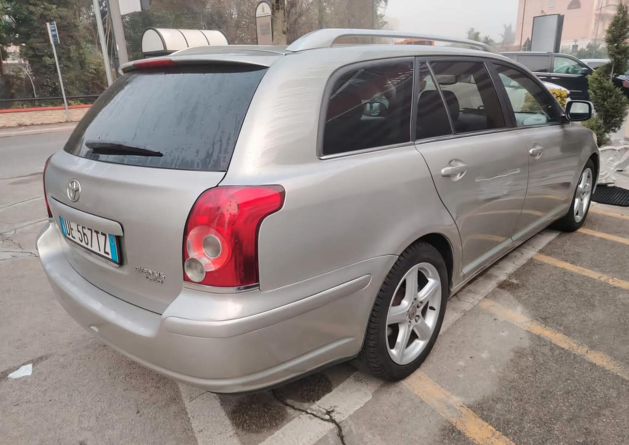 Toyota Avensis 2.2 D-4D 16V Station Wagon