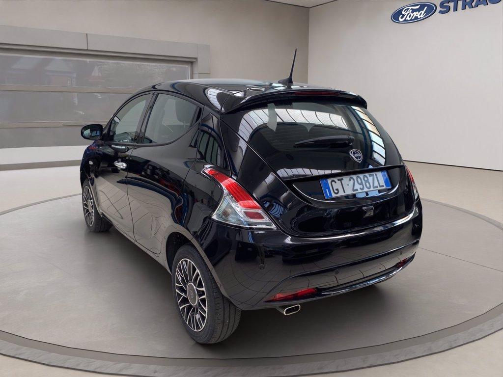 LANCIA Ypsilon 1.0 firefly hybrid Platino s&s 70cv del 2024