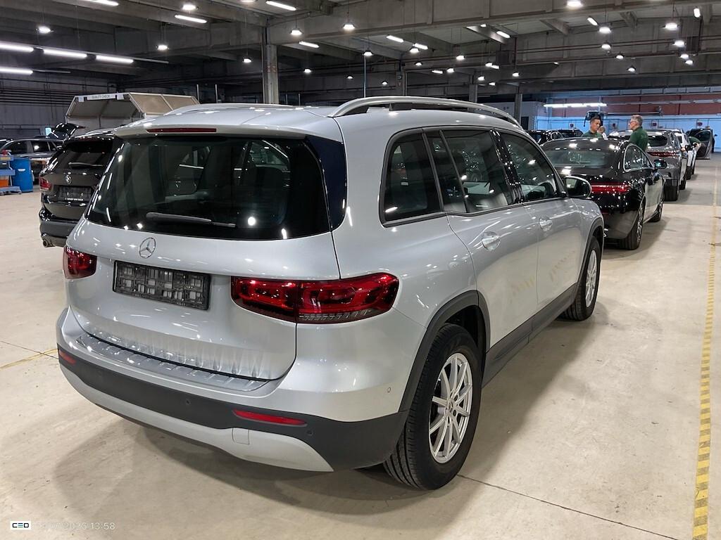 MERCEDES-BENZ GLB 180D 115CV AUTOMATIC BUSINESS SOLUTION ( FARI LED - TETTO APRIBILE - CRUISE - NAVI PREMIUM - PARK ASSIST )