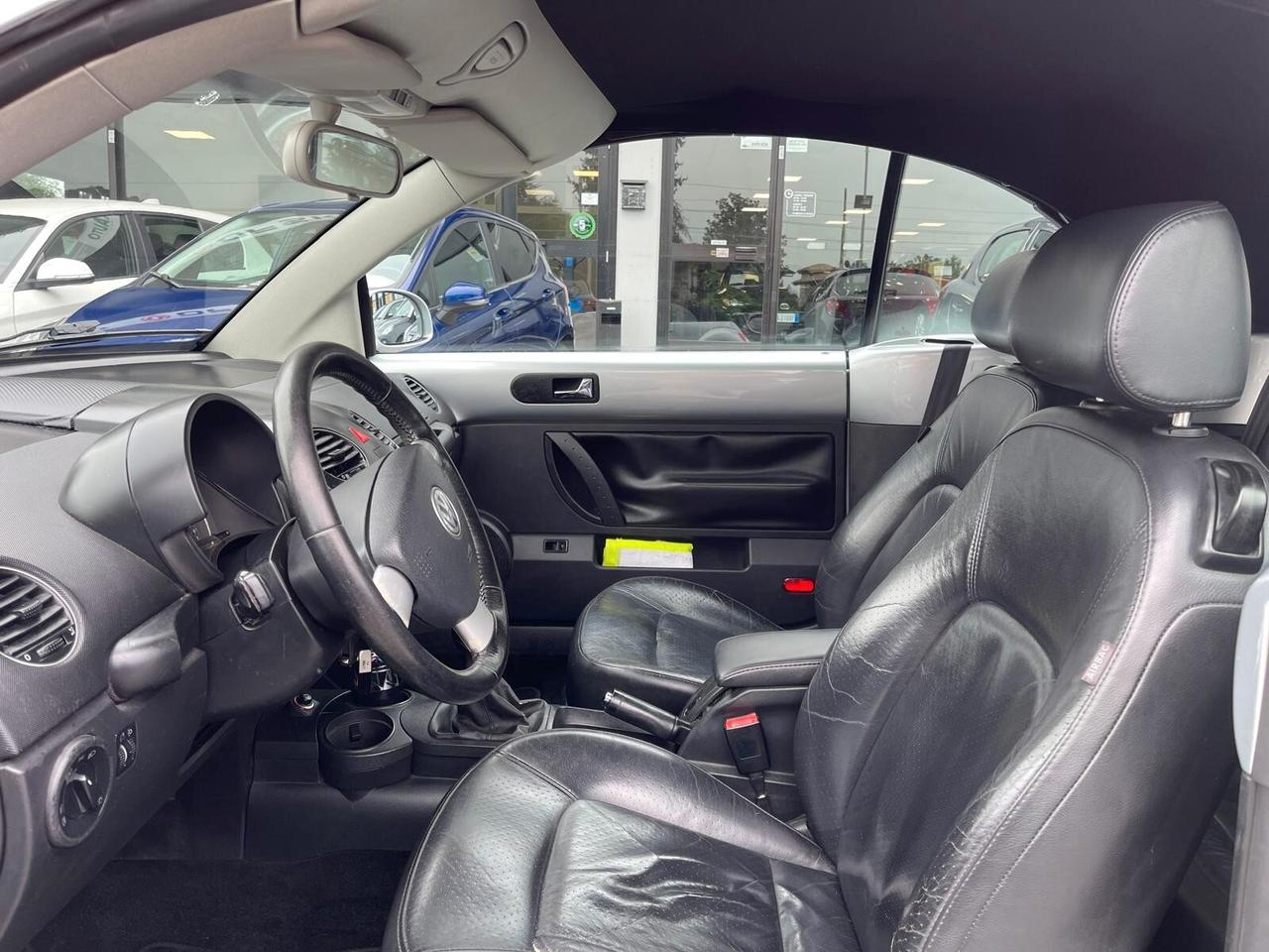 Volkswagen New Beetle 1.6 Cabrio