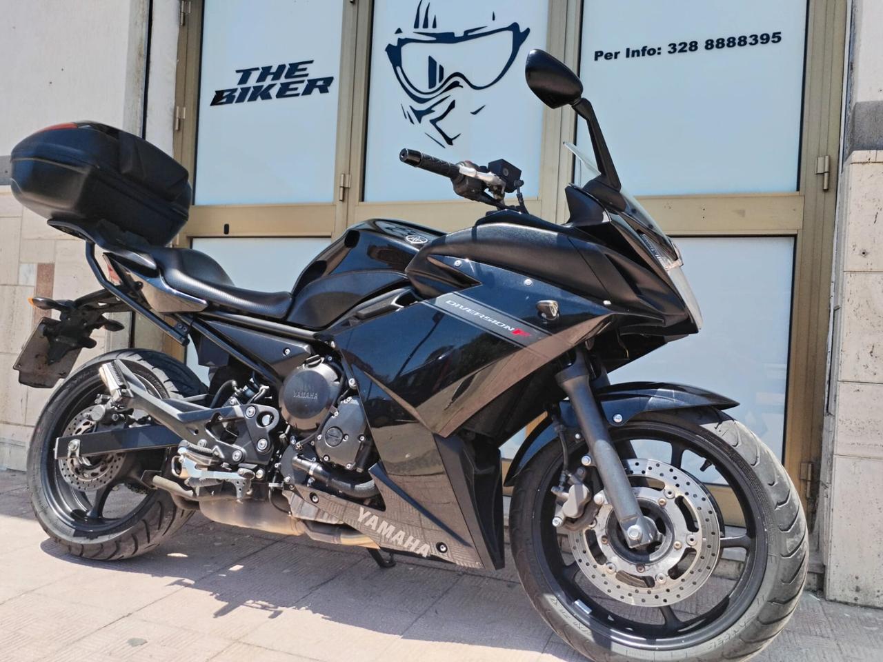 Yamaha XJ6 diversion doppia configurazione