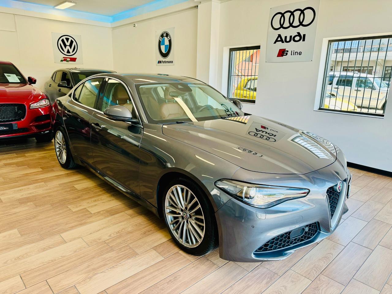 Alfa Romeo Giulia 2.2 Super 180 Cv - LED - RetroCamera - Navi