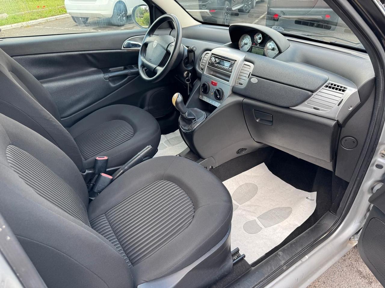 Lancia Ypsilon 1.3 MULTIJET 75CV NEOPAT 2010