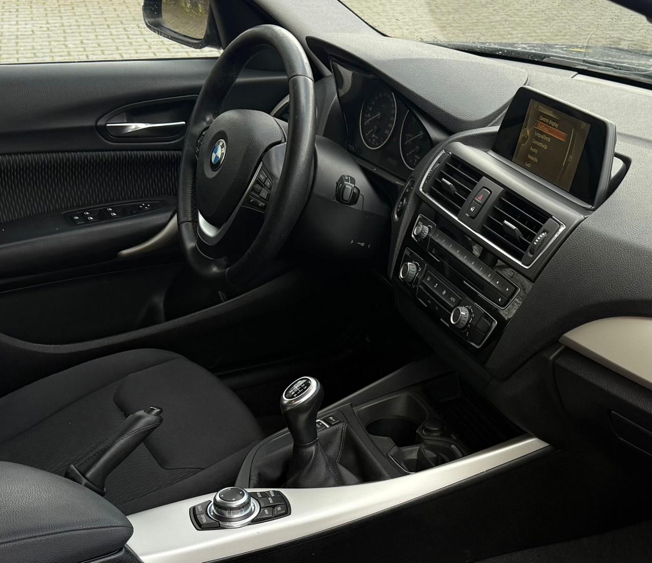 Bmw 116 116d 5p. Urban