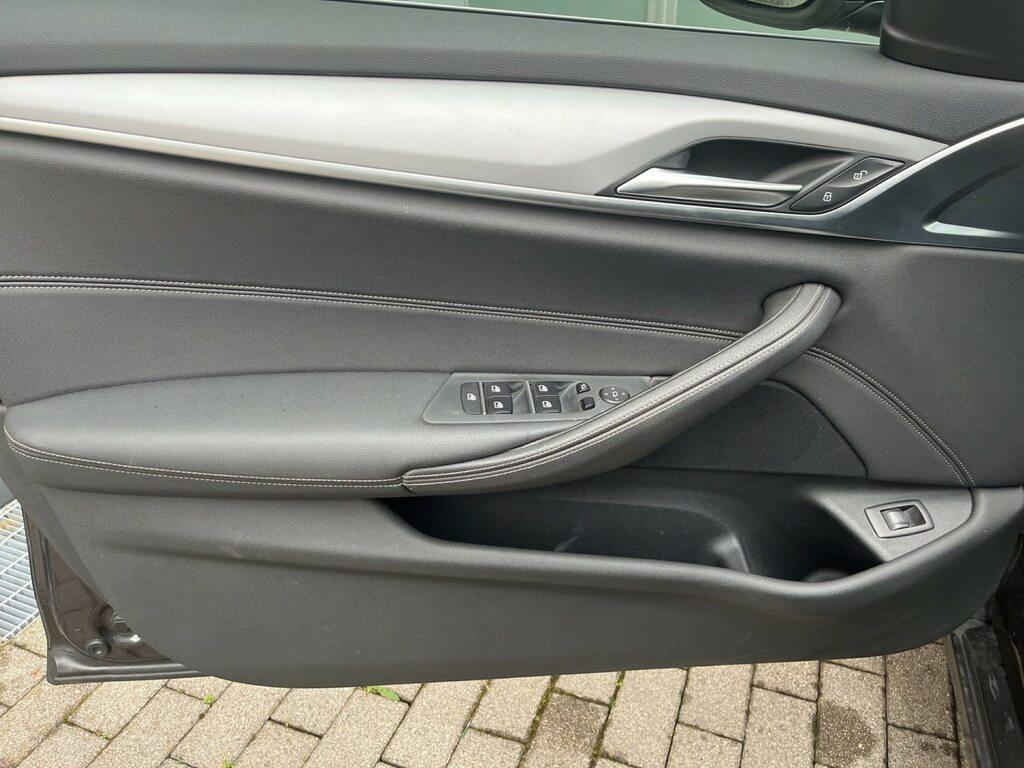 BMW Serie 5 Touring 520 d Mild Hybrid 48V Business Steptronic
