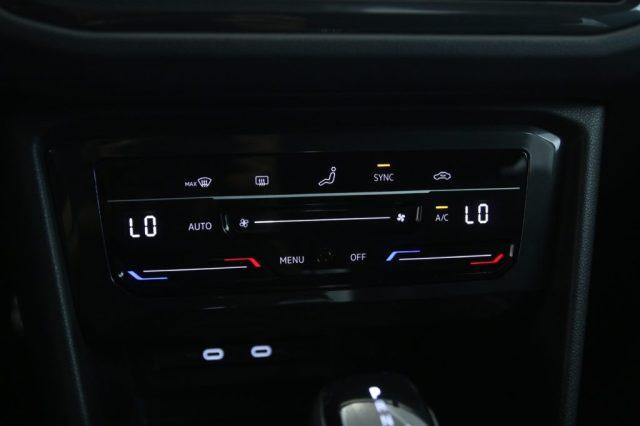 VOLKSWAGEN Tiguan 2.0 TDI 150 CV SCR DSG R-Line Black Pack/Matrix
