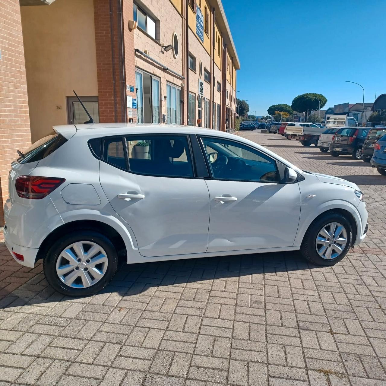 46.883KM COME NUOVA SANDERO 1.0 NEOPATENTATI
