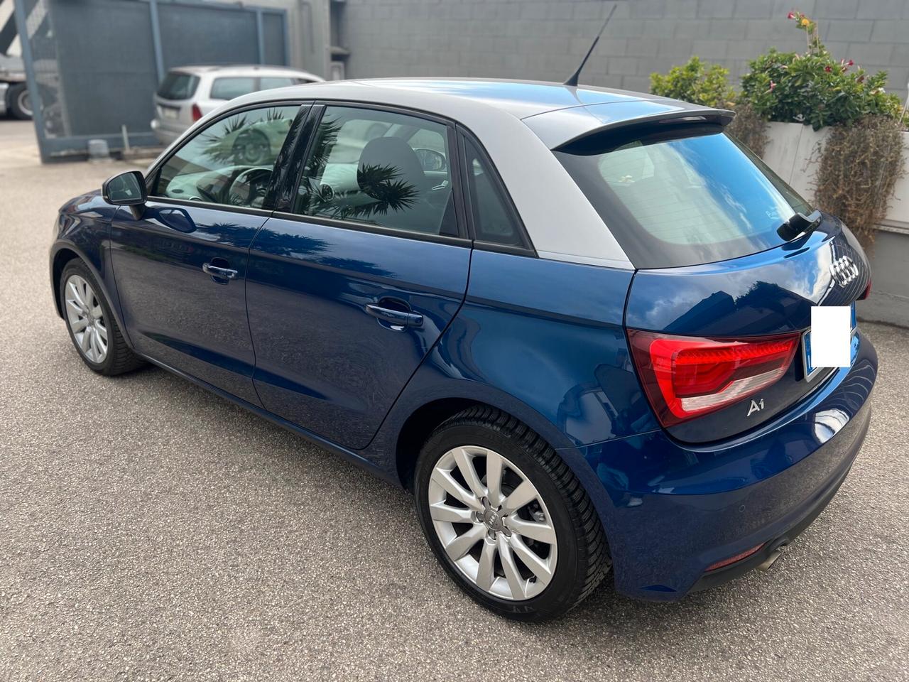 Audi A1 SPB Sportback 1.6 tdi 115cv s-tronic LED/PDC/16;