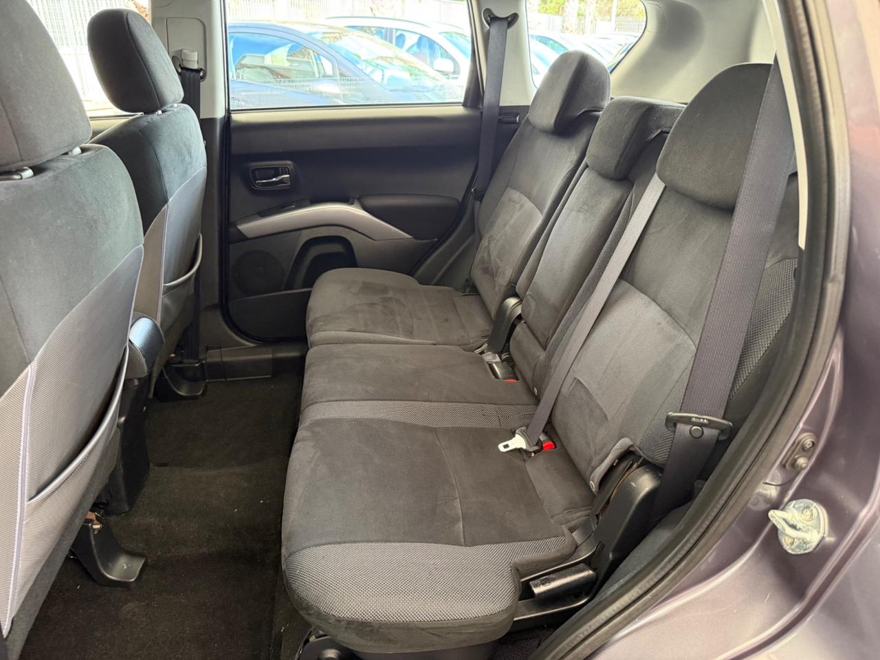 Mitsubishi Outlander 2.0 DI-D Intense DPF