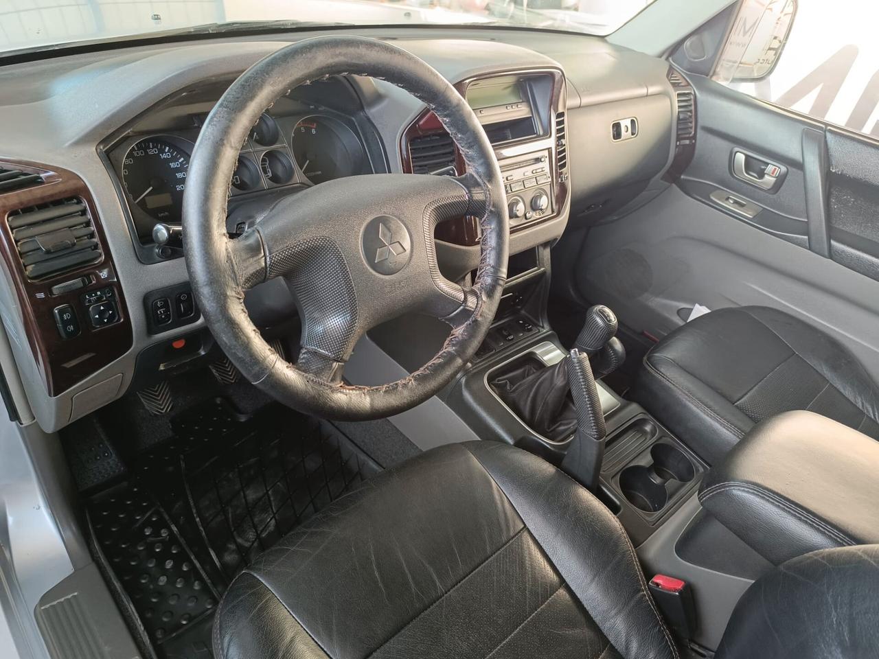 Mitsubishi Pajero 3.2 16V DI-D 5p. Instyle - 7 POSTI - ASI