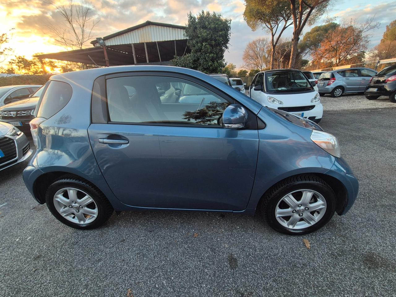 Toyota iQ 1.0 CVT Lounge