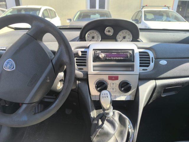 LANCIA Ypsilon 1.2 ADATTA A NEOPATENTATO