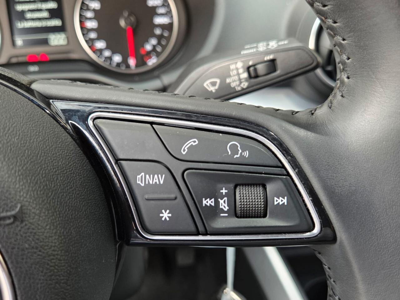 Audi Q2 30 TDI S tronic Admired TELECAMERA