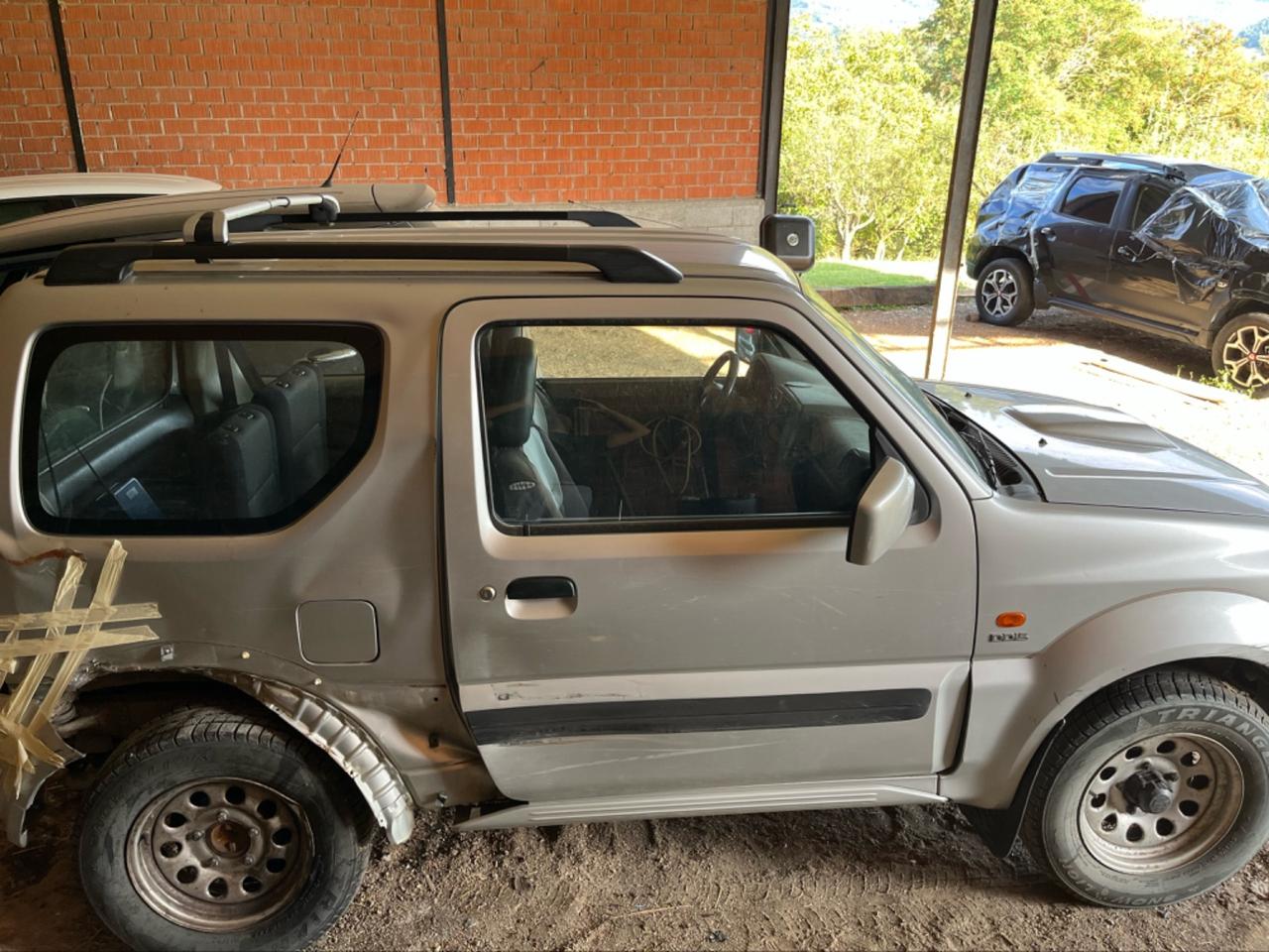 SUZUKI JIMNY DIESEL GANCIO TRAINO POCO INCIDENTATO