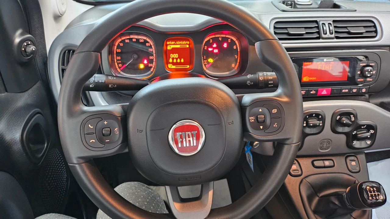 Fiat Panda 1.0 IBRIDA city life Targa GH966MR