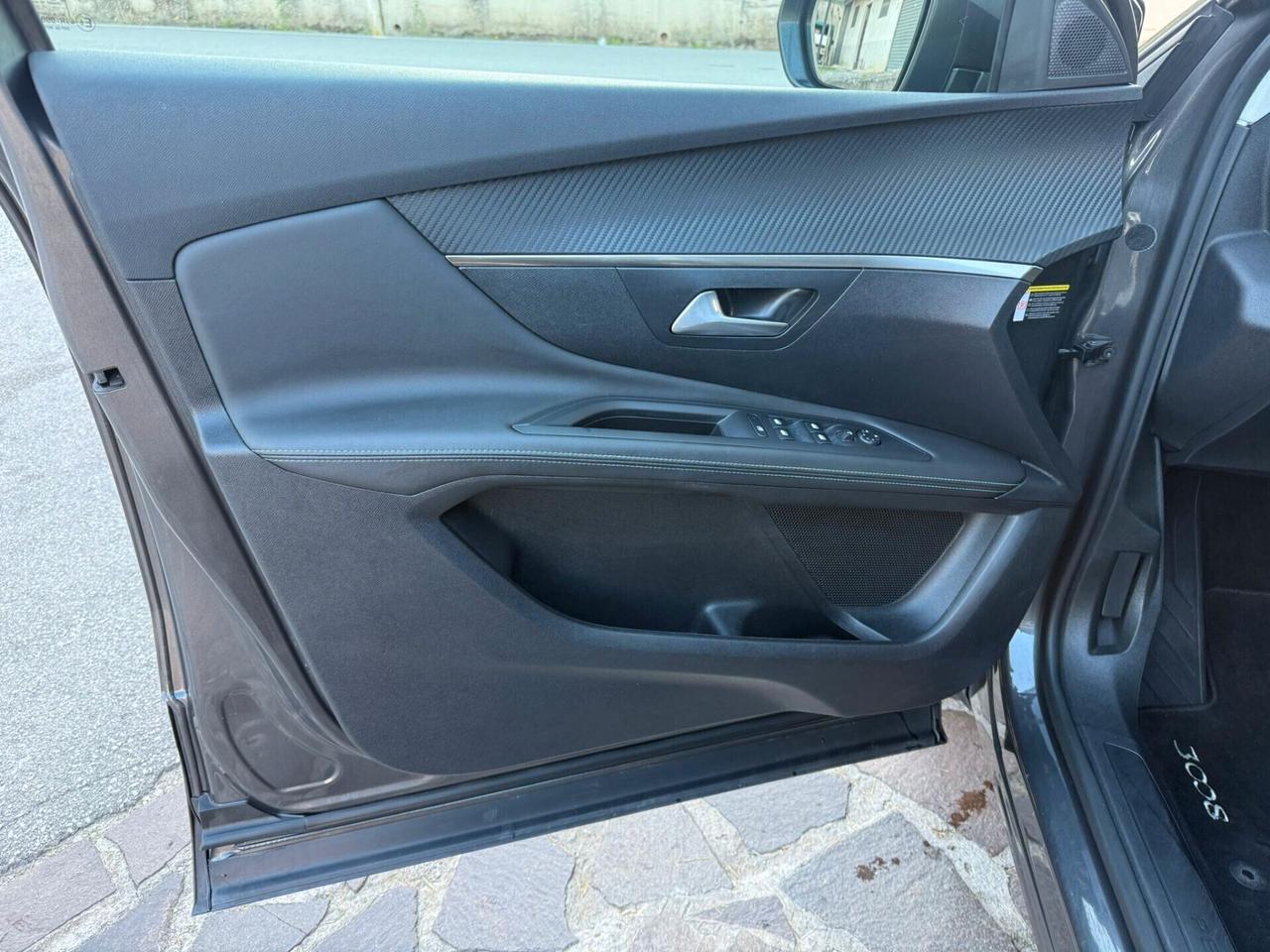 Peugeot 3008 1.5 BlueHDi 130 S&S Allure EAT8 2021