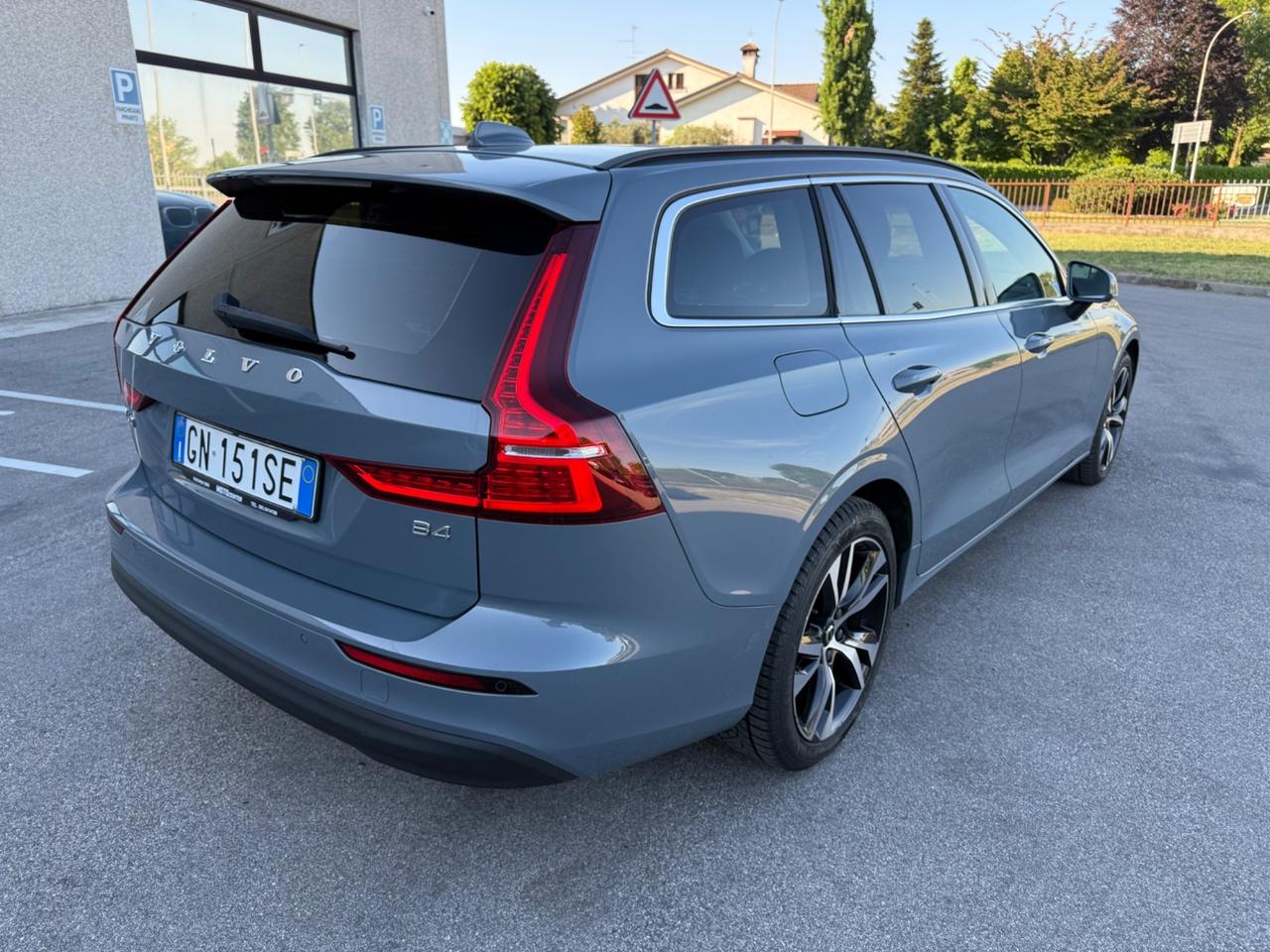 Volvo V60 B4 2.0 197 CV Automatico Core