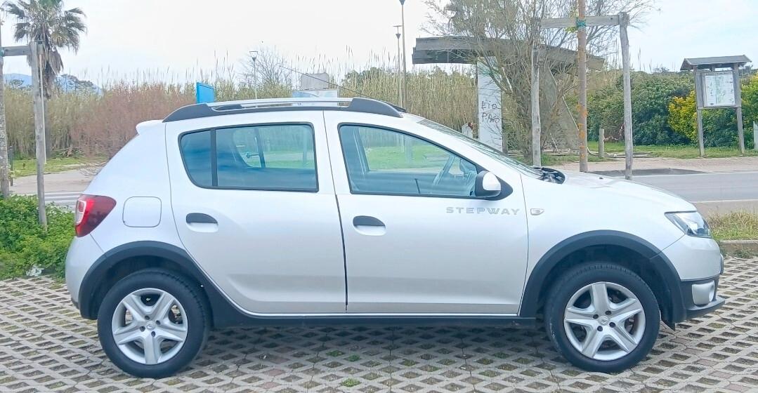 Dacia Sandero Stepway 0.9 GPL NEOPATENTATI PERMUTE