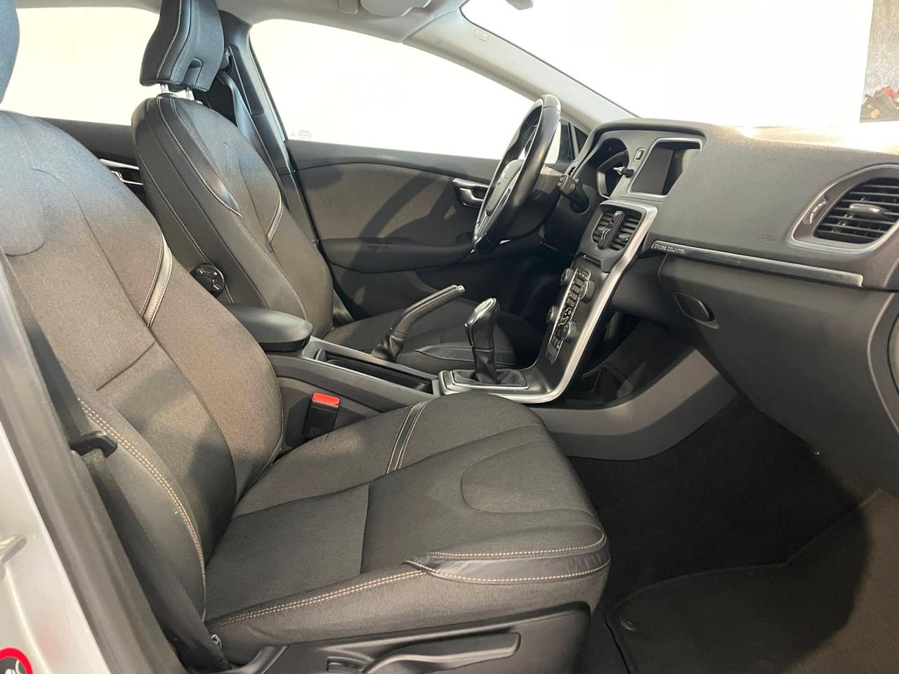 V40 CROSS COUNTRY 1.6D 115 CV 6 MARCE X NEOPATENTATI