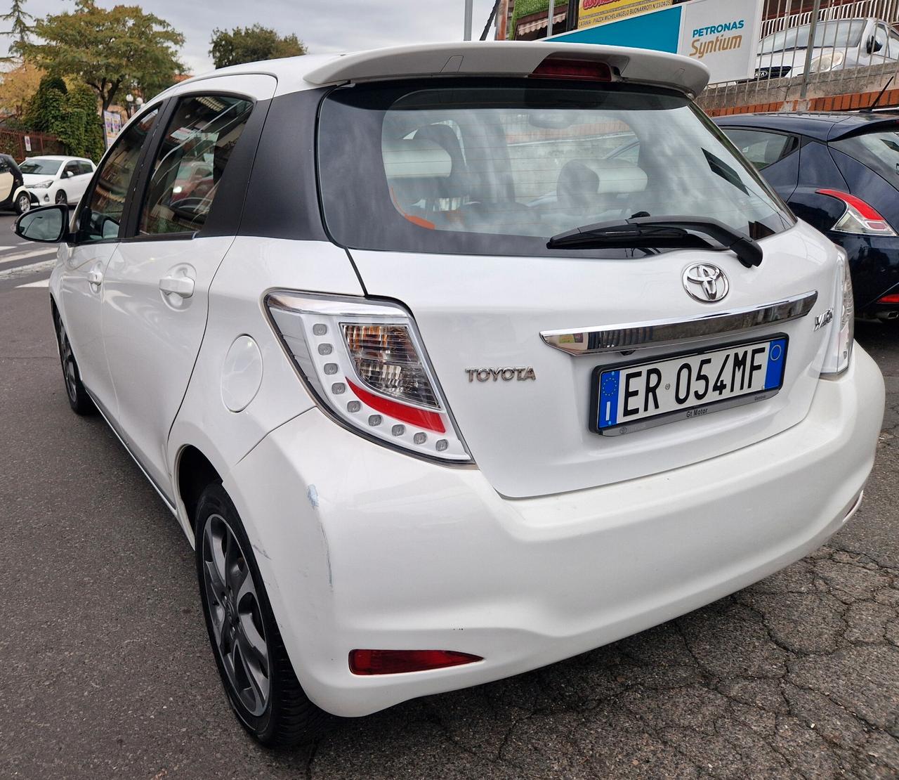 Toyota Yaris 1.4 D-4D 5 porte Lounge