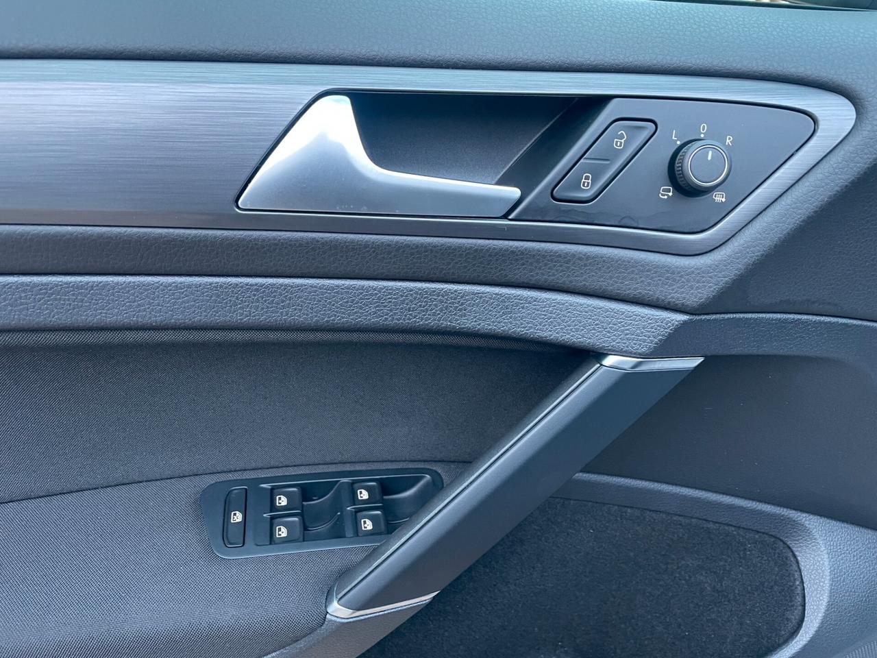 Volkswagen Golf Variant 1.6 TDI 115 CV Business BlueMotion Technology