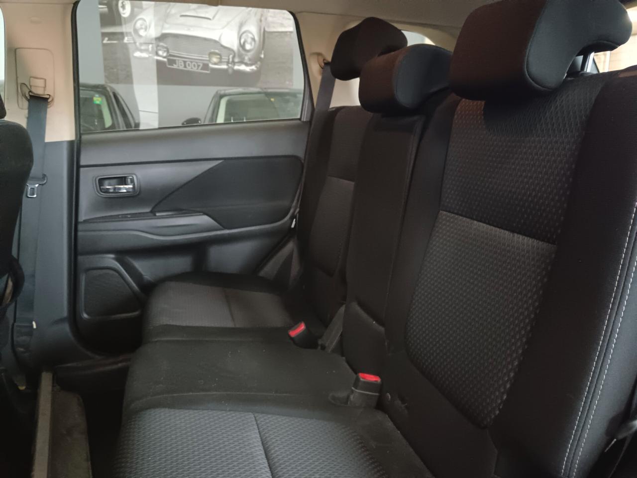 Mitsubishi Outlander 7 Posti 4x4 Diesel Automatico