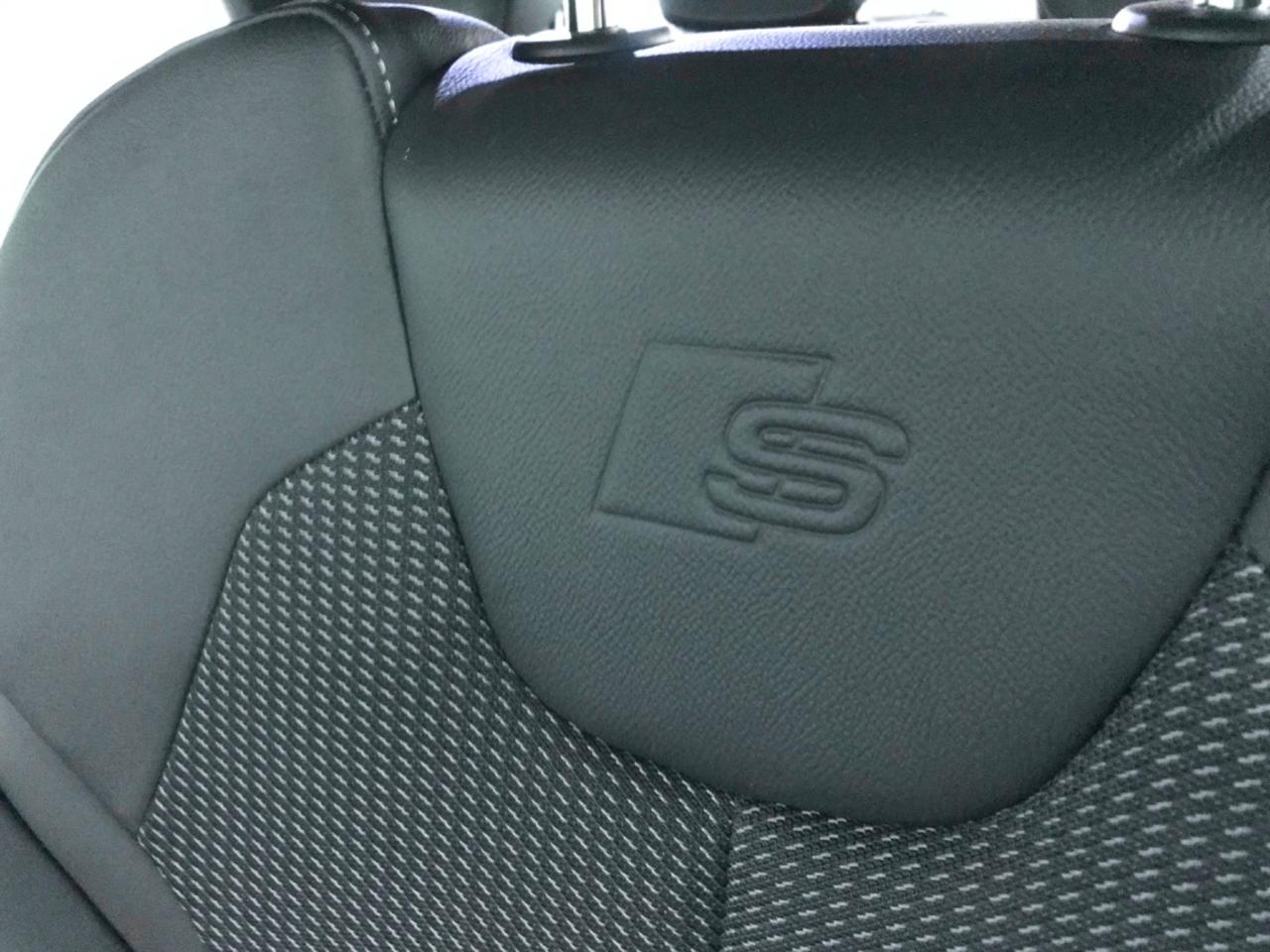 Audi Q2 35 TDI S tronic line Edition