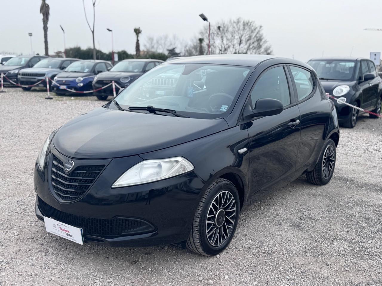 Lancia Ypsilon 1.2 69 CV 5 porte GPL Ecochic S Momodesign