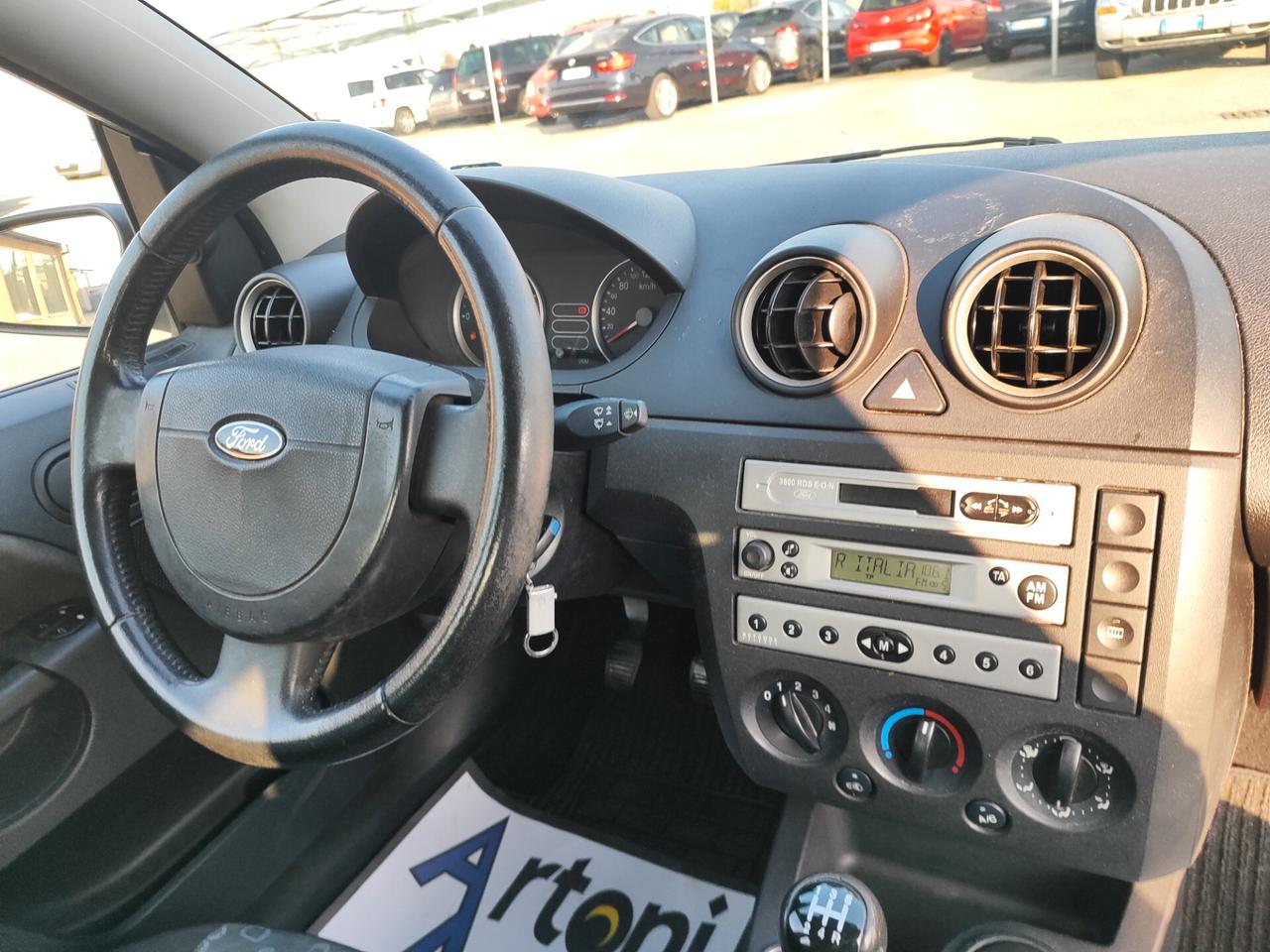 Ford Fiesta 1.2 16V 5p. Zetec