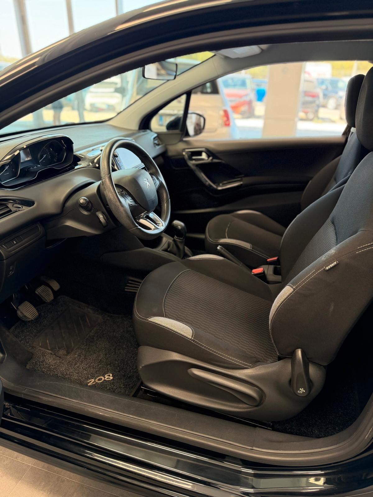 Peugeot 208 BlueHDi 75 3 porte Allure