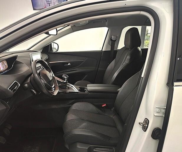 Peugeot 3008 BlueHDi 130 S&S Allure