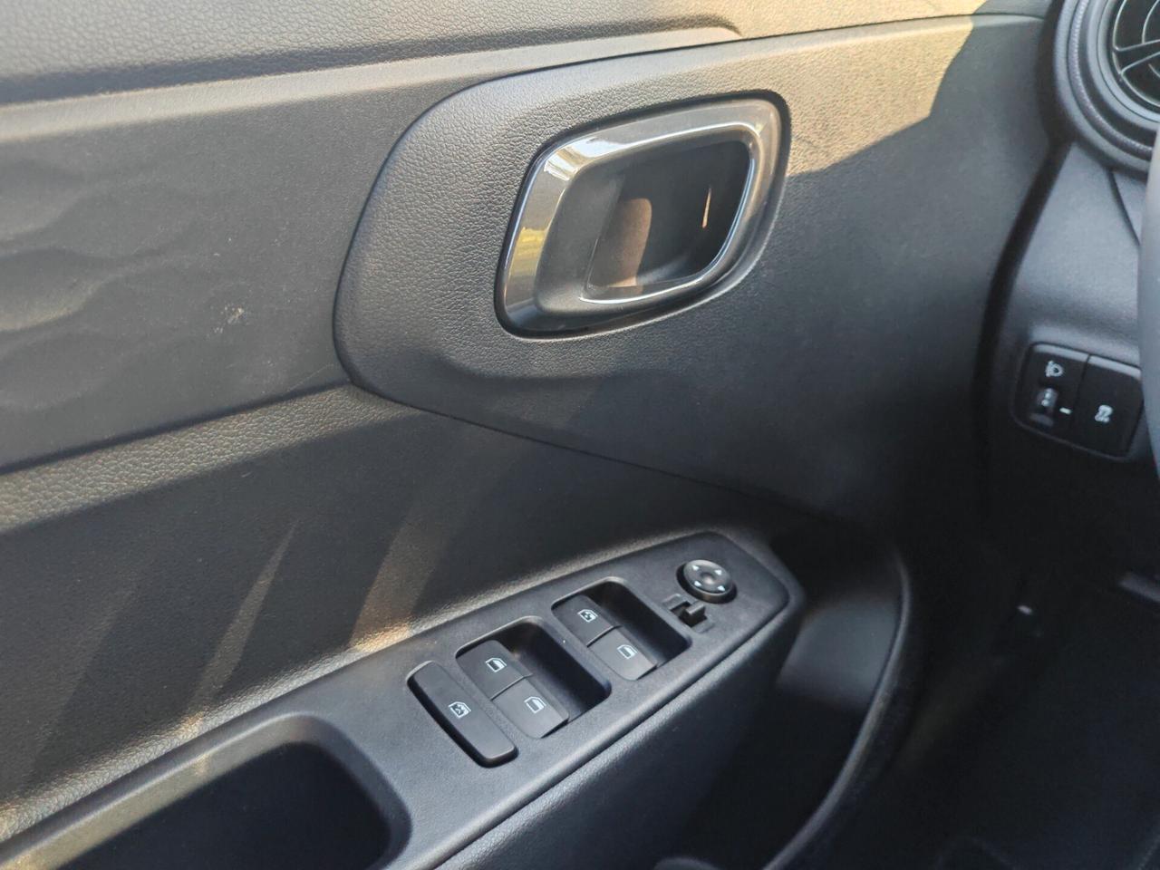 Hyundai i10 SOLO 1.400 KM Incidentata