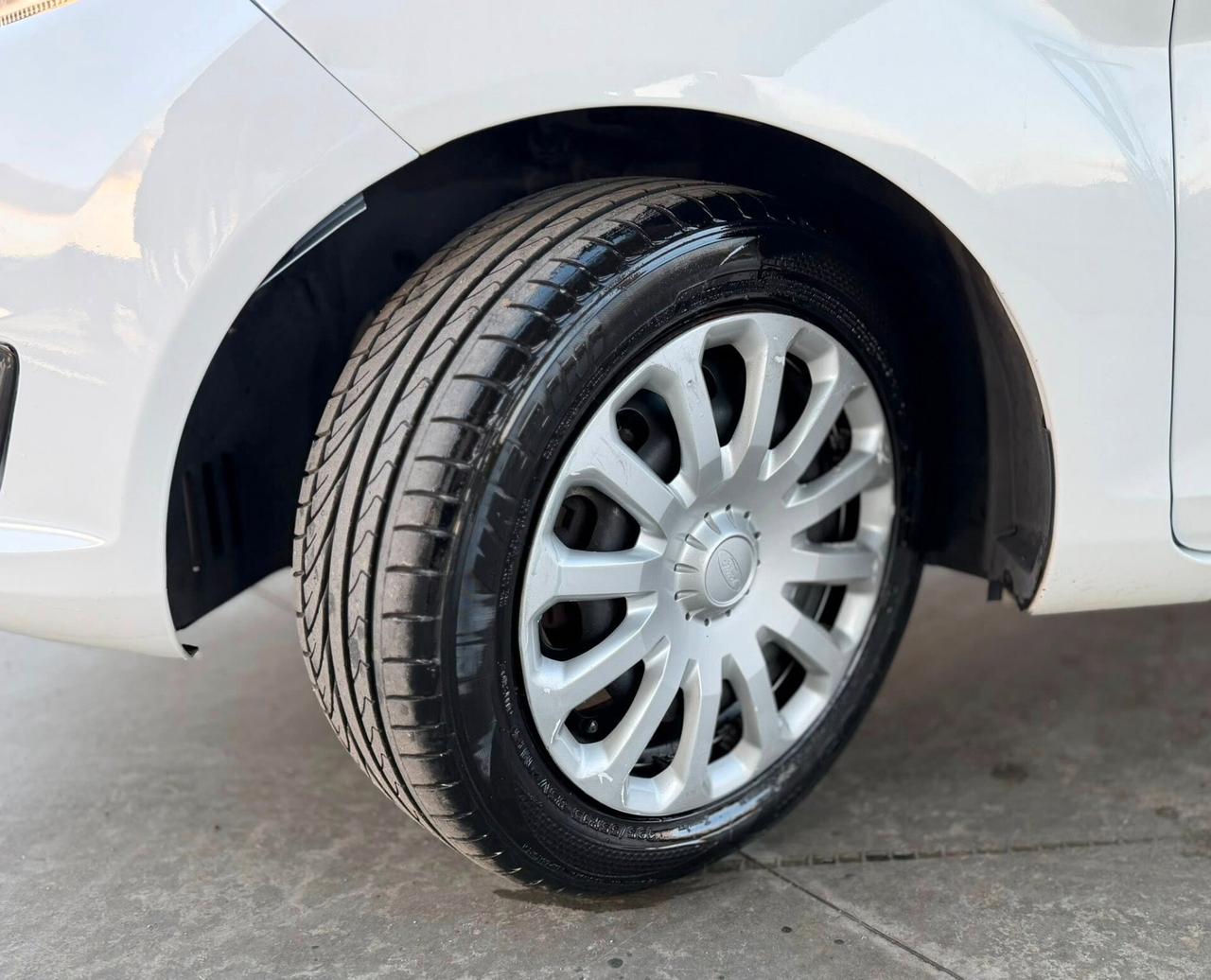 Ford Fiesta 1.5 TDCi 75CV 5 porte Titanium