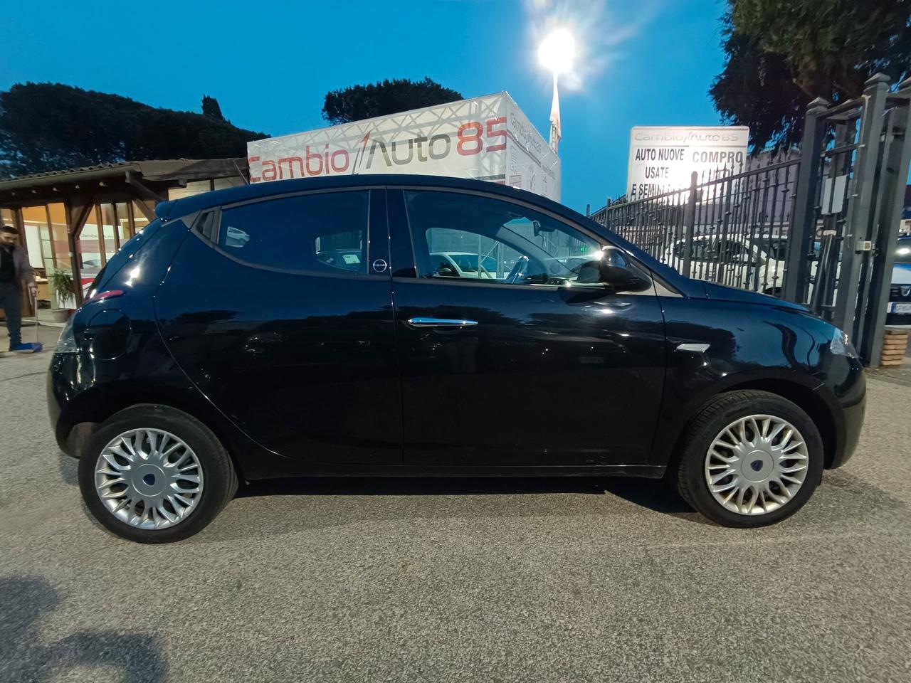 Lancia Ypsilon 1.2 69 CV 5 porte GPL Ecochic Gold