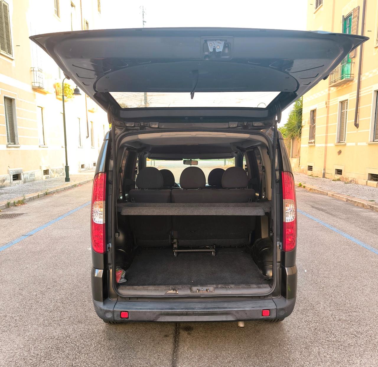 Fiat Doblo 1.9 MJT 120 CV Malibu
