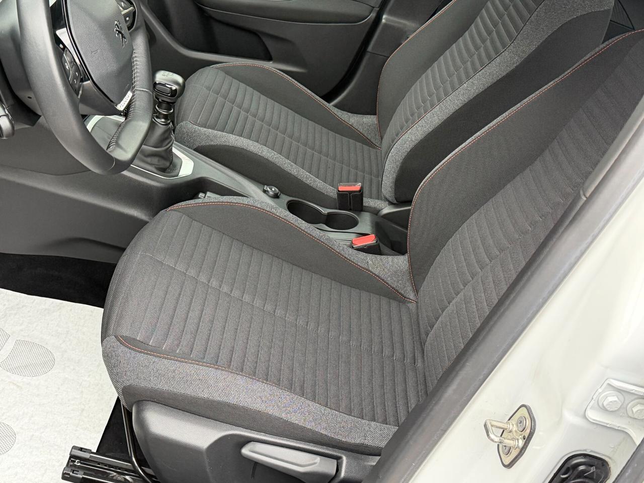 Peugeot 2008 1.5 BLUEHDI 110 cv. ACTIVE