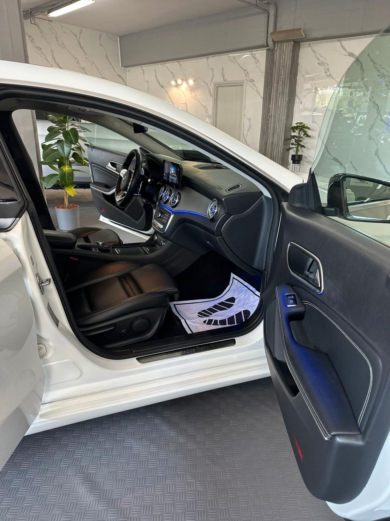 Mercedes-benz CLA 200 d 4Matic Automatic Premium