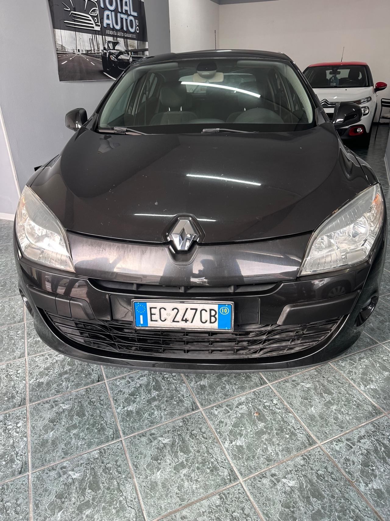 Renault Megane Mégane 1.5 dCi 110CV EDC Dynamique