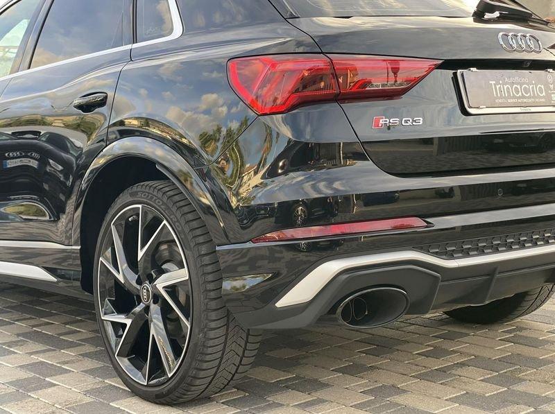 Audi Q3 RS Q3
