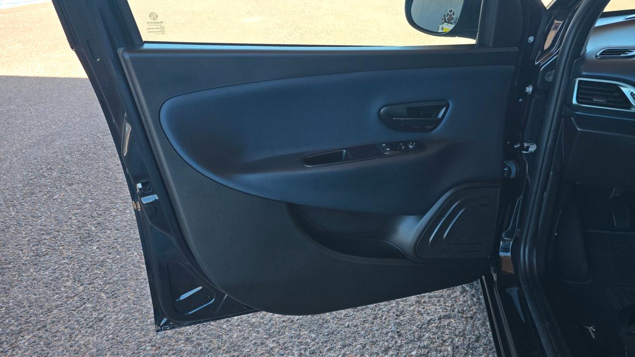 Lancia Ypsilon 1.0 FireFly 5 porte S&S Hybrid Gold