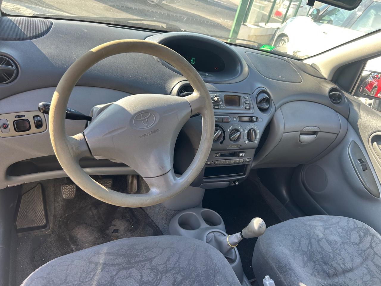 Toyota Yaris 1.0i 16V cat 5 porte